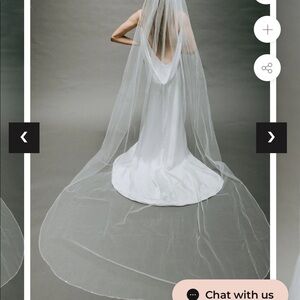 NWT Untamed Petals Luxe Tulle Dylan Veil